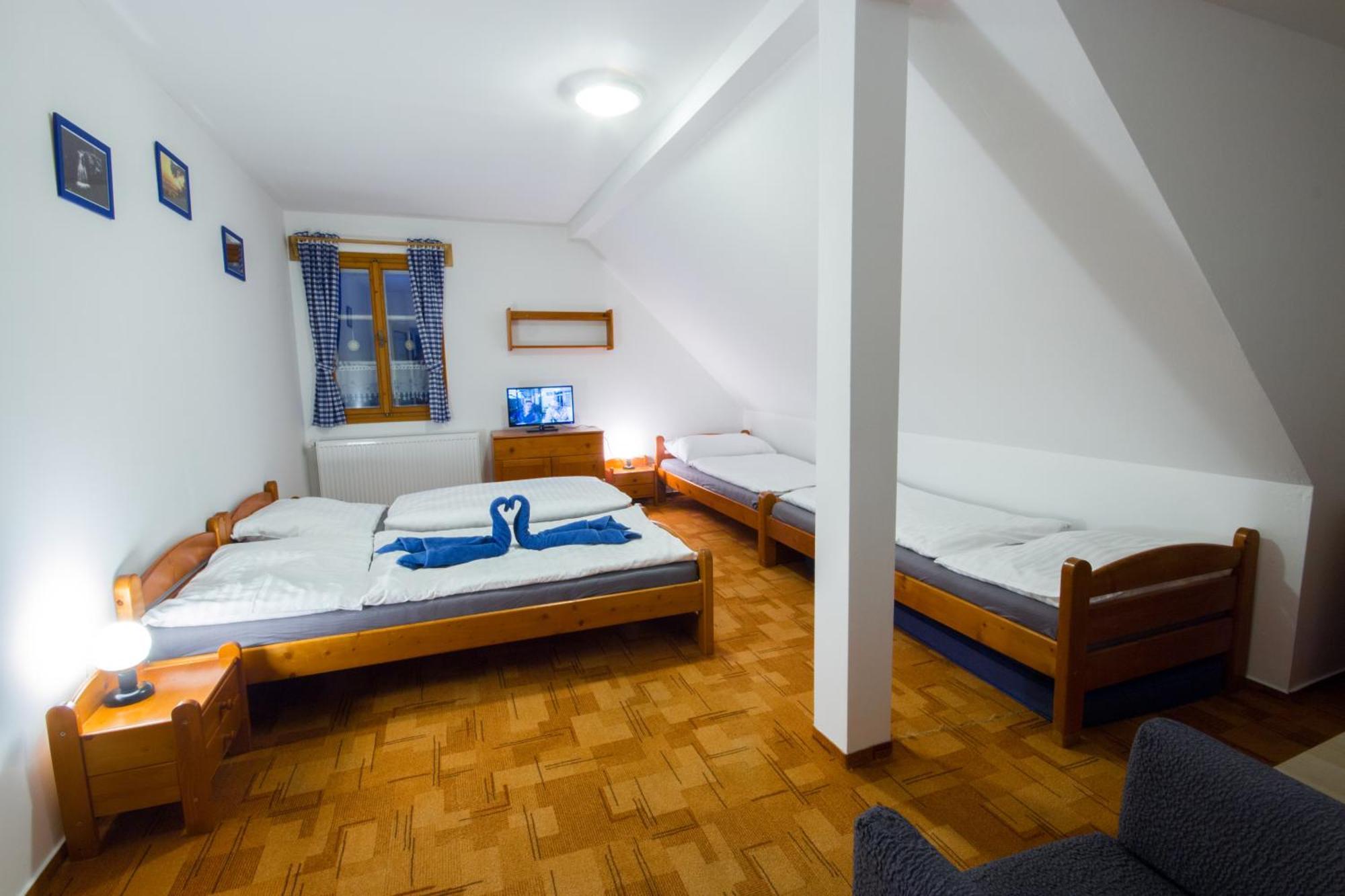 Modry Pension Rokytnice Рокицани Экстерьер фото