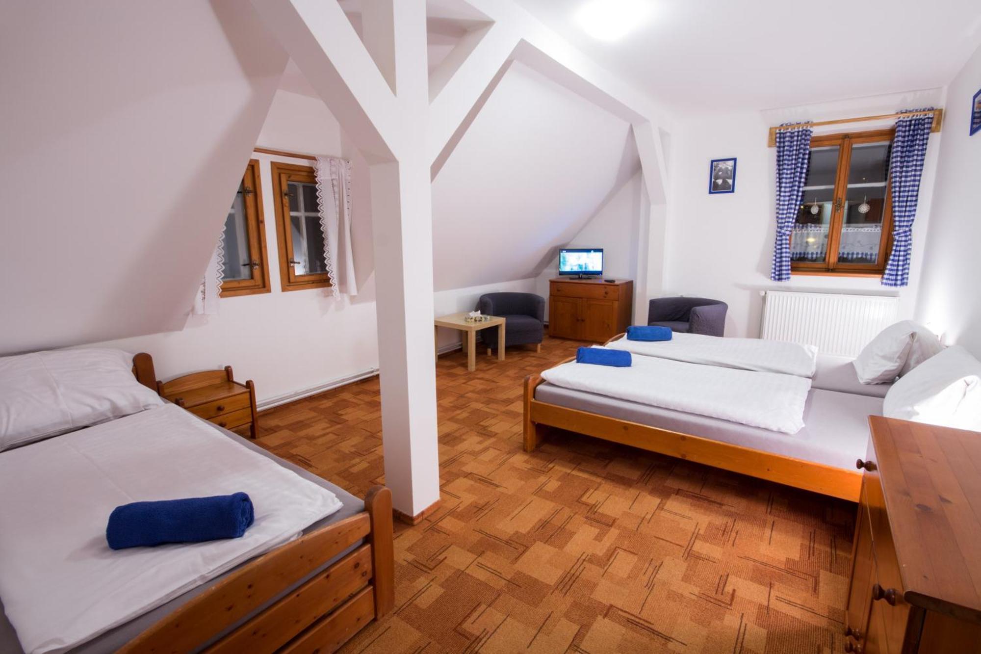 Modry Pension Rokytnice Рокицани Экстерьер фото