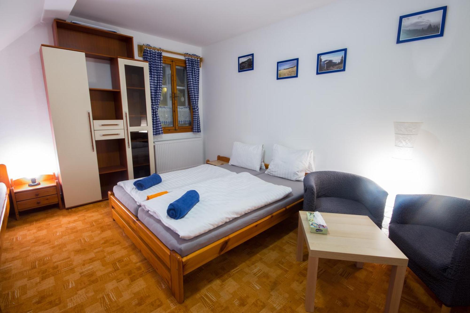 Modry Pension Rokytnice Рокицани Экстерьер фото