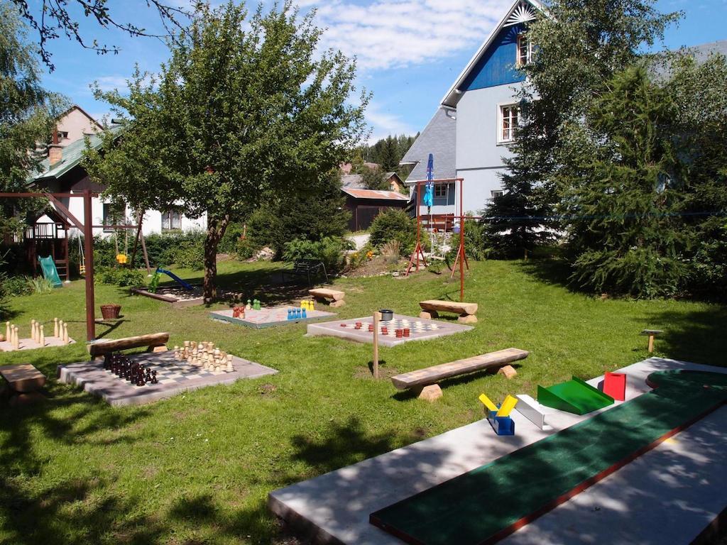 Modry Pension Rokytnice Рокицани Экстерьер фото